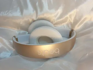 Auricolari Beats Solo. Dorati e Bianchi