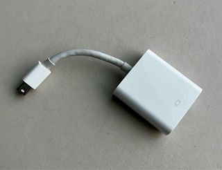 Adaptador original Apple de Thunderbolt a VGA