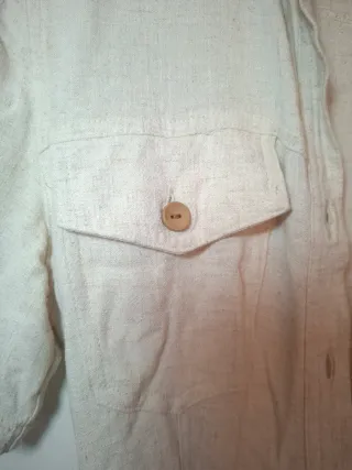 Vestido beige con cinturón