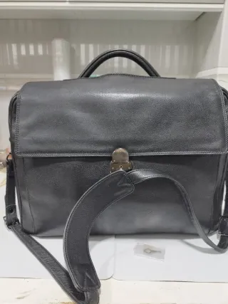 Maletín Cuero Traveller 40x50x17 con llave