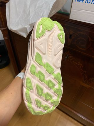 Tenis Hoka talla 37