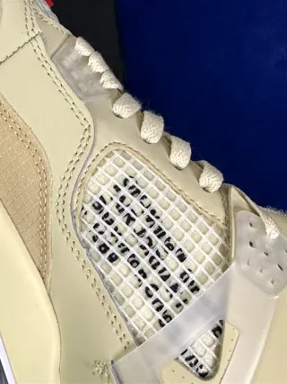 Air Jordan 4 Retro x Off-White “Sail” – Taglia 44