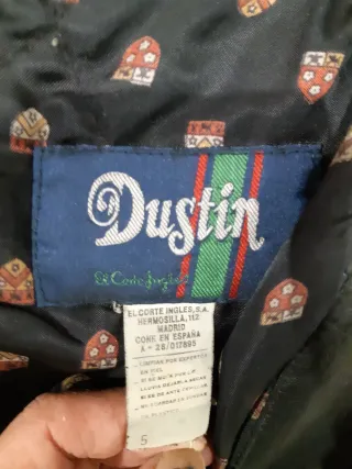 Cazadora de piel negra