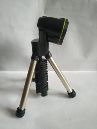Linterna con tripode