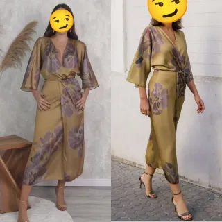 Vestido satinado estampado floral midi