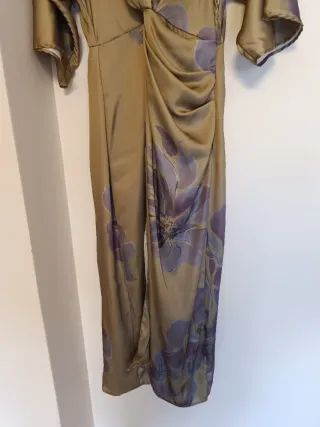 Vestido satinado estampado floral midi