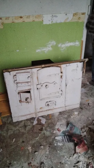 Cocina antigua de metal