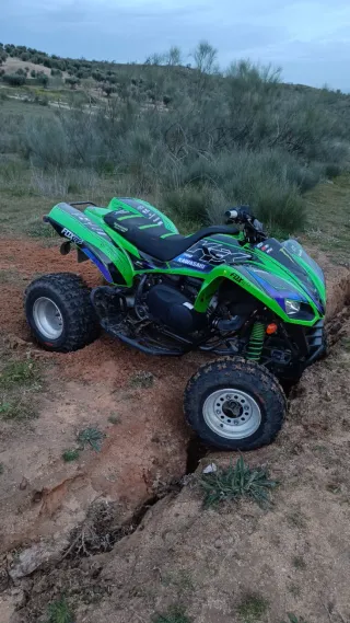 Kawasaki kfx 700