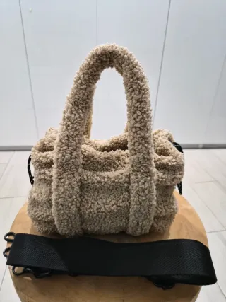 Bolso de mano borreguito beige