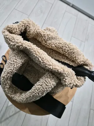 Bolso de mano borreguito beige