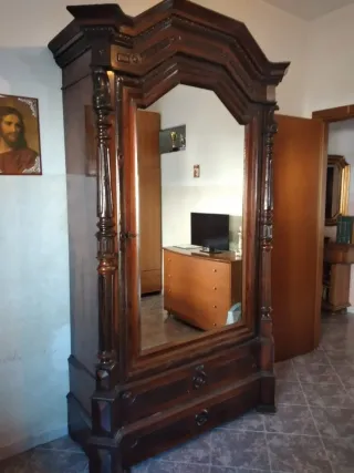 Armadio antico originale stile Luigi Filippo
