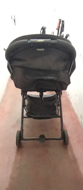 Carro plegable para avión