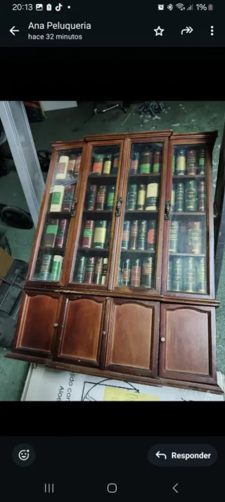 Mueble miniatura estilo antiguo