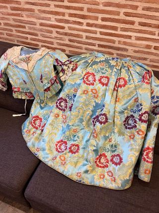 Traje de Fallera con corpiño