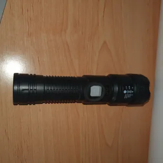 2 Linternas LED recargables potentes