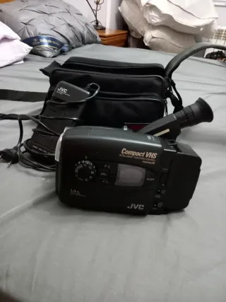 Cámara de video JVC negra