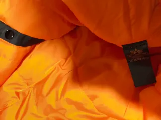 Chaqueta Bomber Alpha Industries MA-1 Hooded