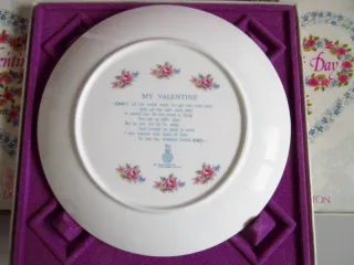 3 Piatti Royal Doulton San Valentino 1977-79