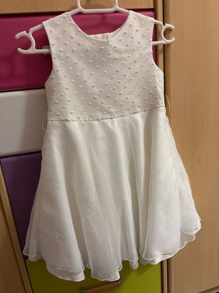 Vestido de niña blanco con flores