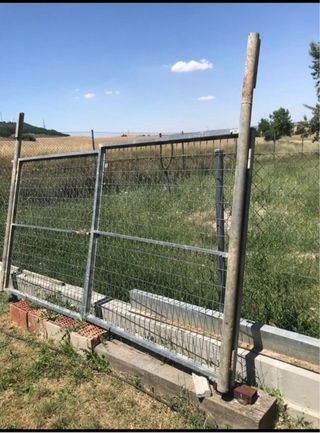 Puerta mallazo galvanizado 2 hojas