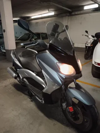 Yamaha Xmax 125 - 2010 Buen estado con itv.