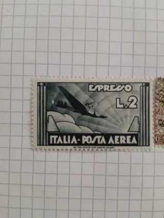 2 Francobolli: Posta Aerea e Colonia Eritrea