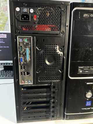 4 Torres Ordenador Sobremesa Negras