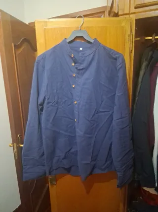 Camisa azul estilo japonés