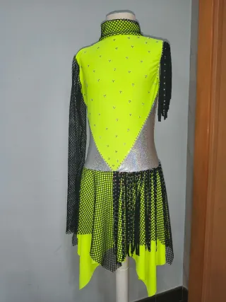 Maillot patinaje artístico neón, plata y negro