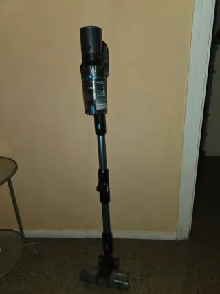 Aspiradora escoba Cecotec sin cable