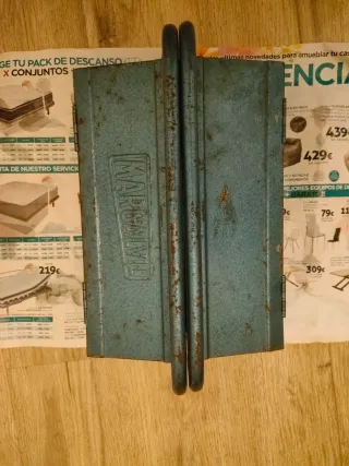 Caja de herramientas metálica azul MARGALVIL