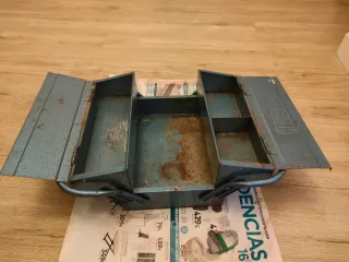 Caja de herramientas metálica azul MARGALVIL