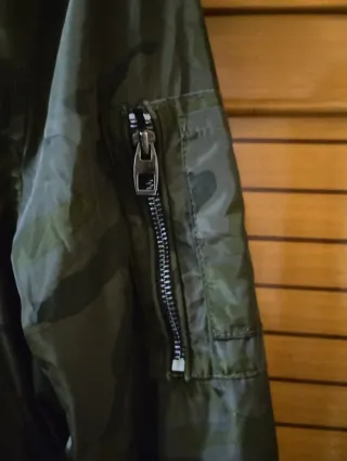 Cazadora Zara Hombre Camuflaje