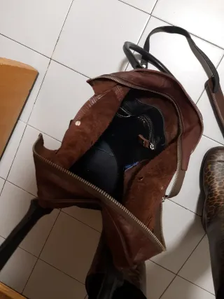 Bolso de piel grande y blandito de AITA