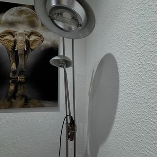 Lámpara de pie moderna metal y cristal