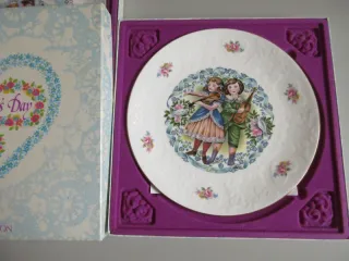 Set 3 Piatti Royal Doulton S. Valentino 1980-82