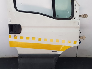 PUERTA DELANTERA DERECHA IVECO DAILY FURGÓN FD11A