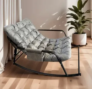 Poltrona a dondolo grigia e nera