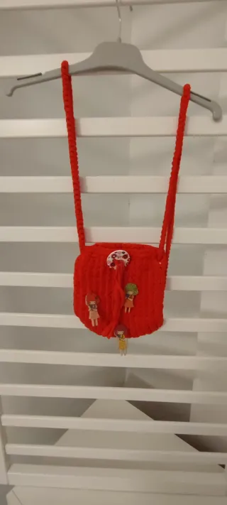 Bolso infantil tejido rojo