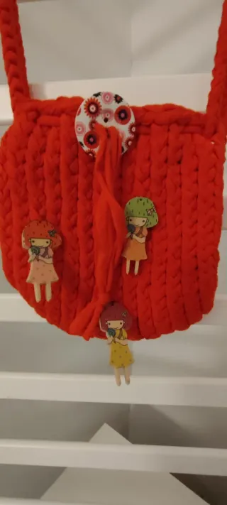 Bolso infantil tejido rojo