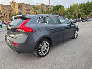 Volvo V40 2013
