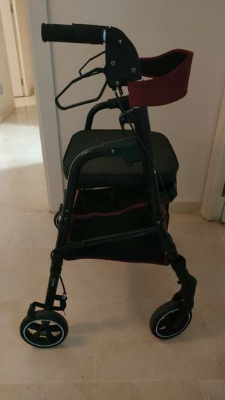 Andador para mayores con asiento