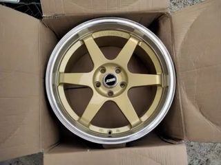 Llantas 5x114.3 Doradas. ET25 // 18” //9.5j // JDM