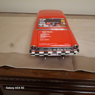 Ford Galaxie 500 Sun Star 1:18