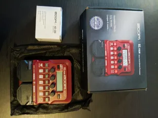 Zoom B1 FOUR Pedal Multiefectos Bajo