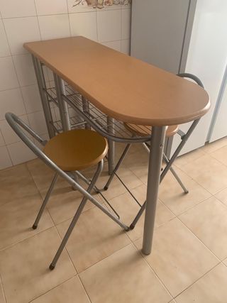 Mesa alta cocina con 2 taburetes plegables