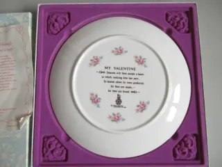 Piatto Royal Doulton San Valentino 1983