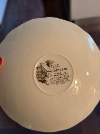 Juego de té Johnson Bros The Friendly Village 40p