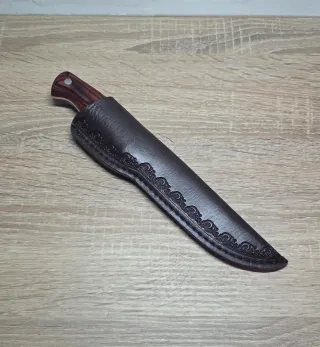Cuchillo de colección con funda