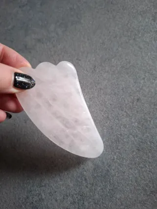Gua Sha MoValues Giada Rosa Nuovo con scatola